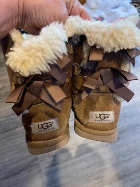 UGG Chestnut Brown Suede Shearling Cuff Ankle Slippers